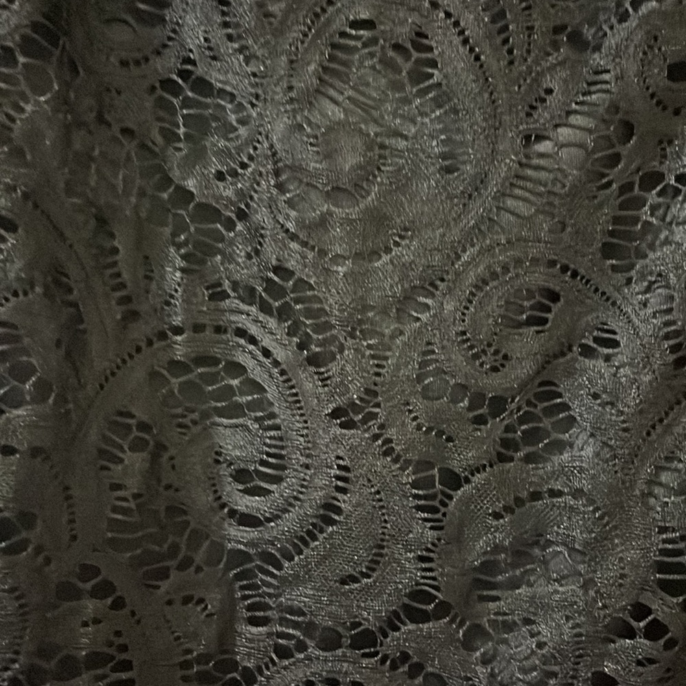 Short black Lace Skirt - Picture 2 of 2